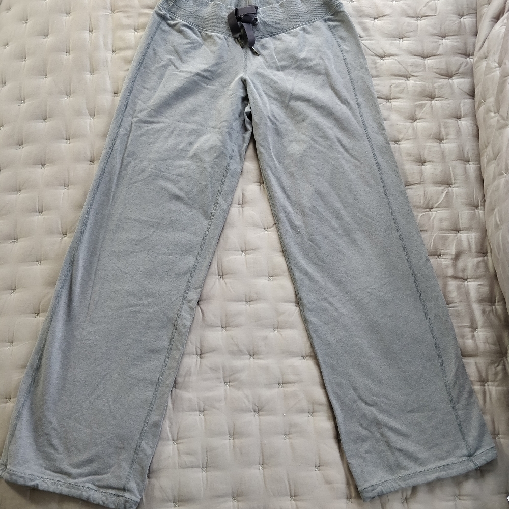 Lululemon sweat pants.